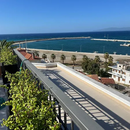 Magical Seaside Town Boutique Apts 1 * Kyparissia