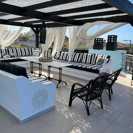 Magical Seaside Town Boutique Apts 1 *