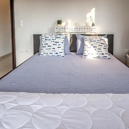 Magical Seaside Town Boutique Apts 1 *