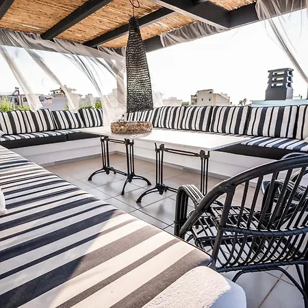 Magical Seaside Town Boutique Apts 1 *