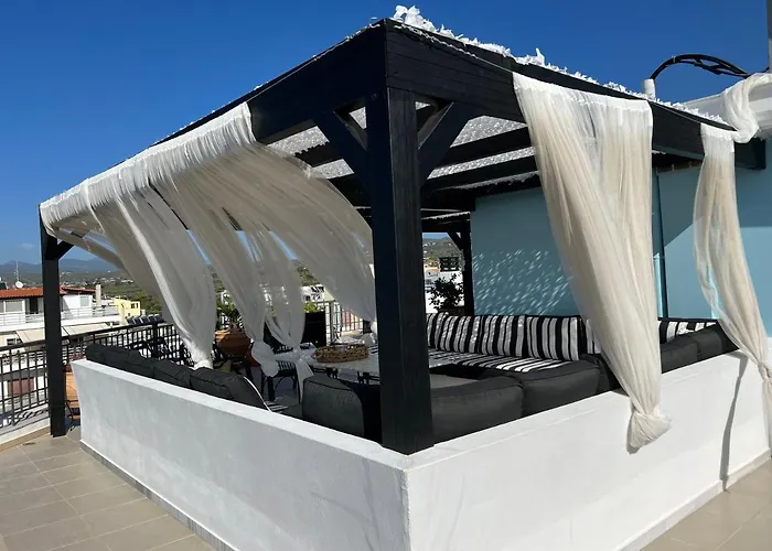 Magical Seaside Town Boutique Apts 1 *